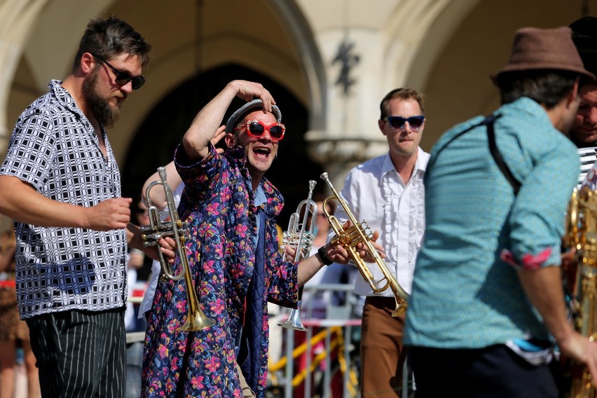 Festiwal Teatrów Ulicznych. Mnóstwo atrakcji na ostatni dzień imprezy [ZDJĘCIA]