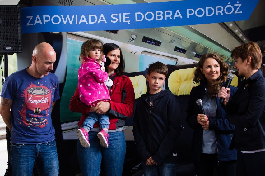Kraków. Nagroda dla milionowego pasażera PKP Intercity [ZDJĘCIA]