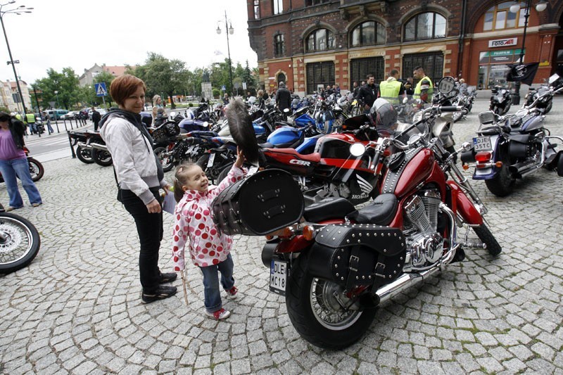 Legnica: Sezon motocyklowy rozpoczęty (ZDJĘCIA)