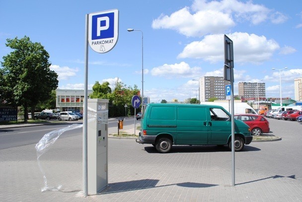 Za postój na miejskim parkingu od poniedziałku będzie trzeba zapłacić minimum 50 groszy