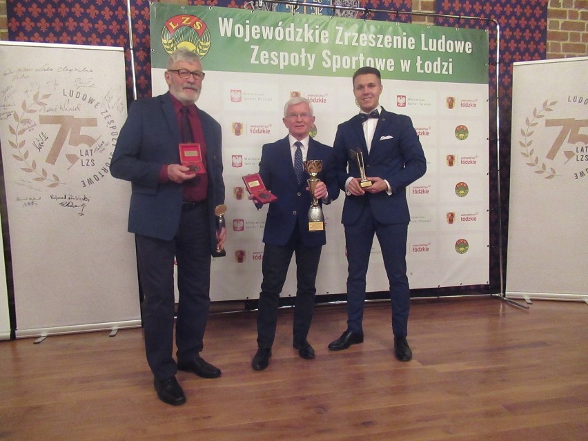 Antoni Tomczyk i Piotr Mróz z LKS Koluszki nagrodzeni medalami 75-lecia LZS 