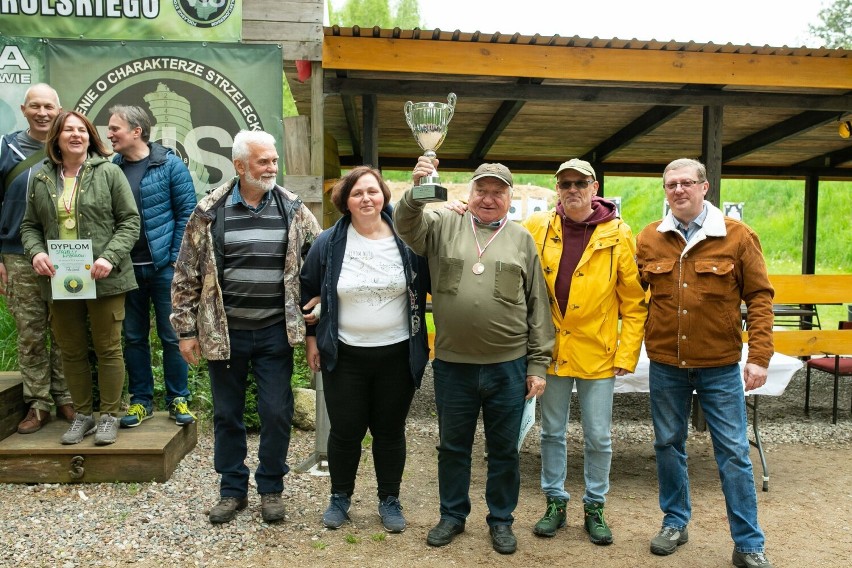 Geodeci z całego województwa podlaskiego spotkali się na strzelnicy w Łozowie. Kto wygrał puchar starosty sokólskiego?