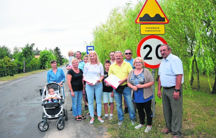 Miasto wesprze mieszkańców Lucienia i przekaże 300 tys. zł 