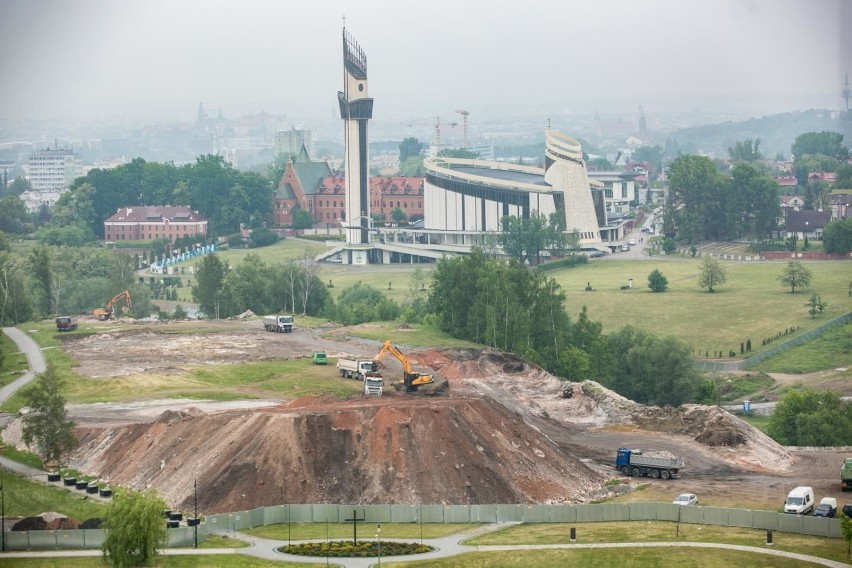 Kraków. 3 lata budowy Trasy Łagiewnickiej. Zobacz, jak przez ten czas zmieniała się ta inwestycja [ZDJĘCIA]