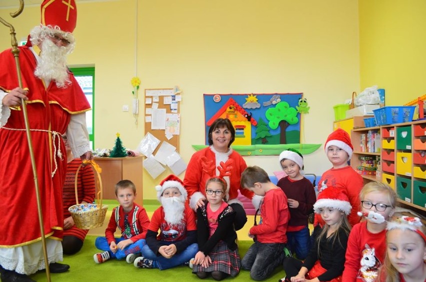 Wójt Maria Suplicka z mikołajkową wizytą w przedszkolach