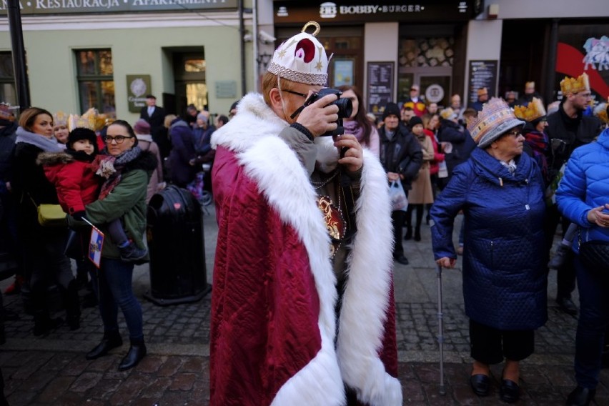 Parada Trzech Króli 2018 przeszła ulicami toruńskiej...