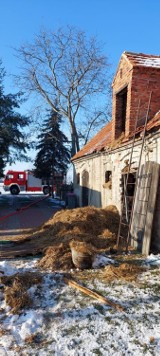 Gmina Dobrzyca. Pożar budynku gospodarczego w miejscowości Koźminiec