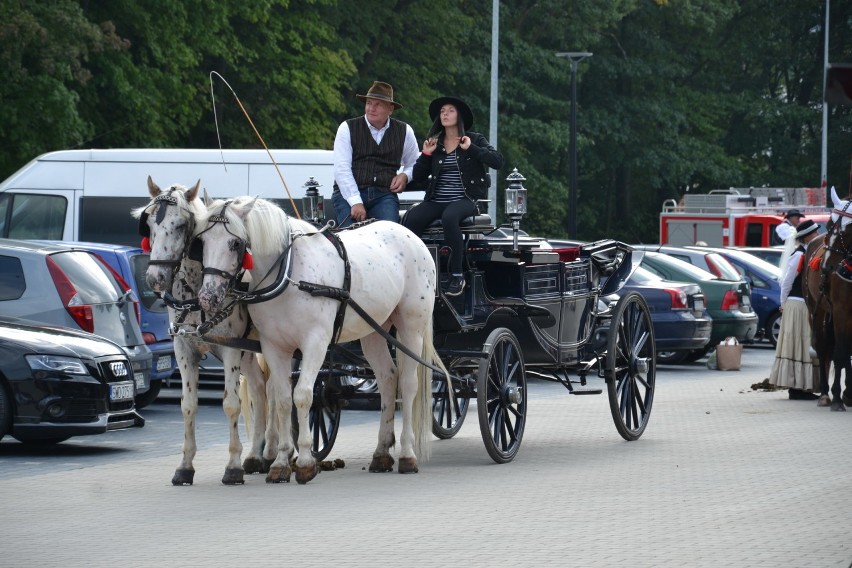 Nowe Nieboczowy i miejscowy Kościół poświęcone przez abpa Skworca [ZDJĘCIA]