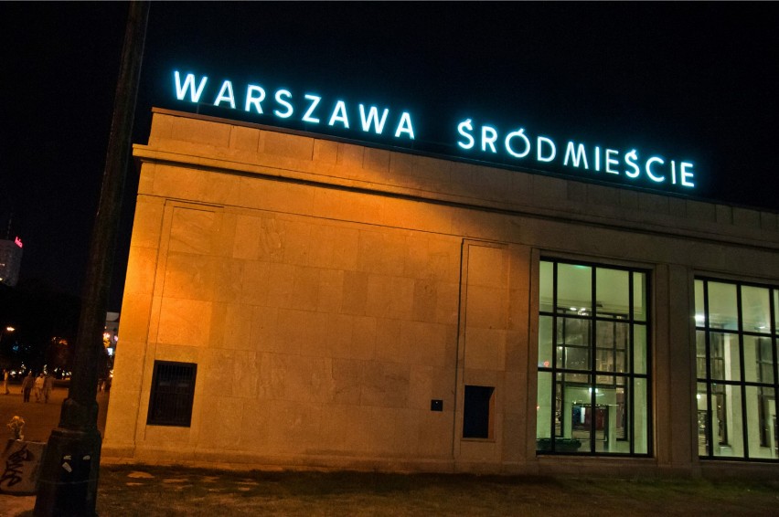 Warszawska tradycja typografii. Piękne szyldy i neony...