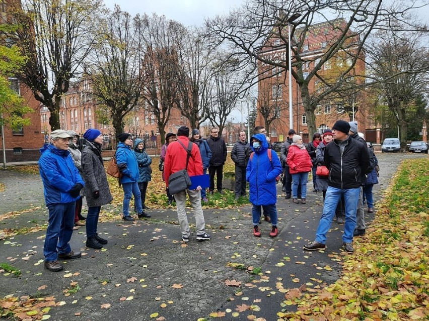 Malbork. Spacery z PTTK po obszarze rewitalizacji zbliżają się ku końcowi. Został jeszcze plac Słowiański