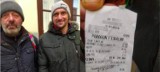 Podróżny kupił jedzenie bezdomnym na Dworcu Głównym. Właścicielka restauracji: wypier***!
