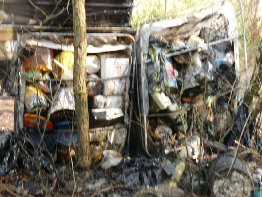Gmina Biała uporała się z nielegalnym eternitem, teraz ma kolejny duży problem z odpadami niebezpiecznymi FOTO