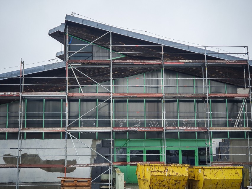 Plac budowy hali Trapez w Lesznie pod koniec stycznia 2023