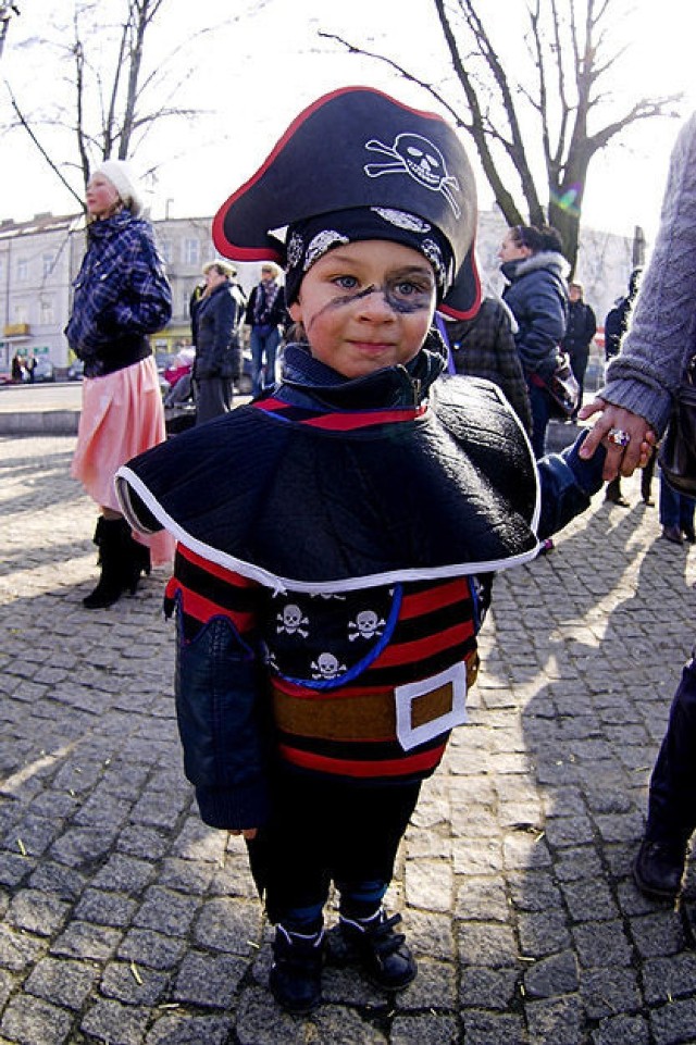 W 1937 roku o ulicznym karnawale pisał już &quot;Goniec Częstochowski&quot;.
Fot. Krystian Jamr&oacute;z