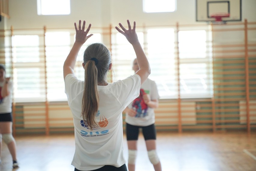 Zajęcia sportowe dla dzieci i młodzieży w Czerwinie – SKS-y coraz bardziej popularne!