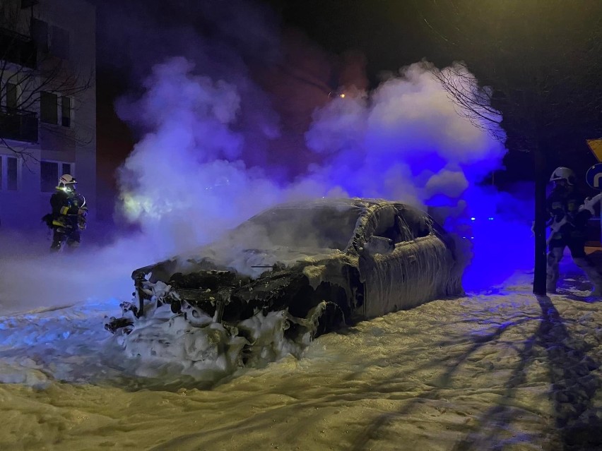 Pożar samochodu osobowego przy ulicy Bydgoskiej w Solcu...