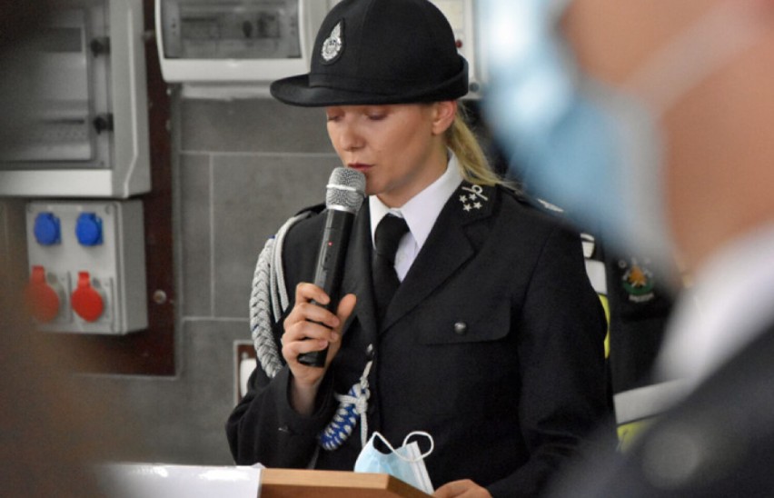 Strażacy OSP w Sączowie oficjalnie powitali w służbie nowy...