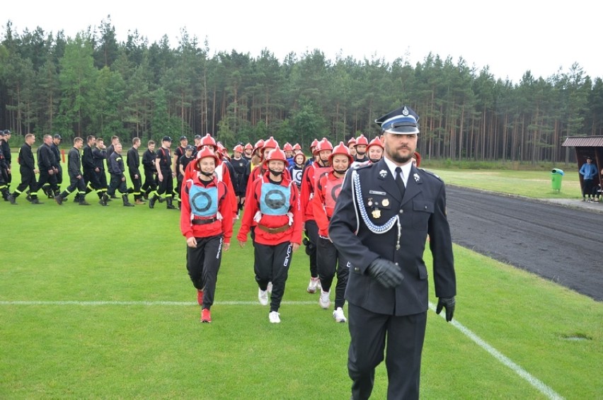 Powiat starogardzki. Strażacy ochotnicy sprawdzili swoje umiejętności na zawodach ZDJĘCIA 