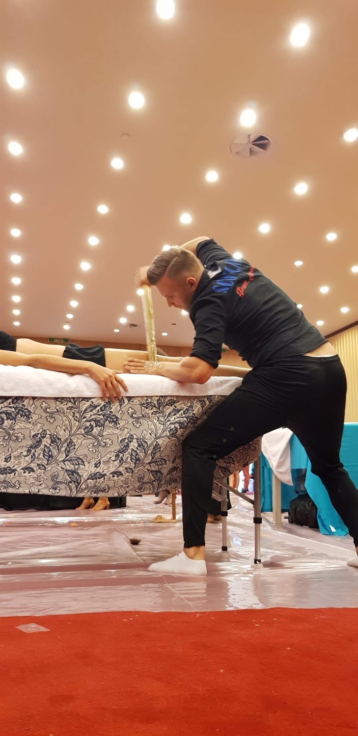 Paweł Lamparski, Mistrz Świata w masażu, mieszka w Jaśle. Poznajcie jego historię
