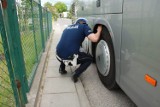 Powiat wejherowski. Policjanci prowadzą kontrole autobusów przewożących dzieci i młodzieź