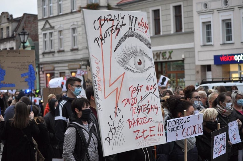 W Kościanie odbył się protest przeciwko decyzji Trybunału Konstytucyjnego w sprawie aborcji