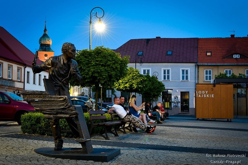 Szlakiem sieradzkich pomników - ZDJĘCIA        