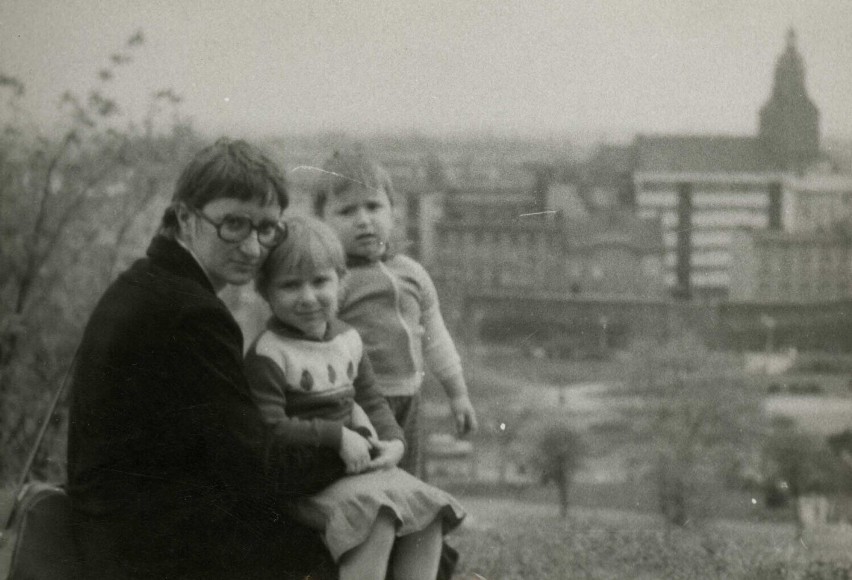 Schody Donikąd zostały oddane w grudniu 1972 roku, zamknięto...