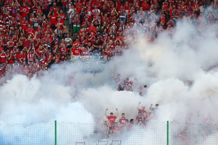 Wisła Kraków wprowadza zakaz „sektorówek” na meczach „Białej Gwiazdy”