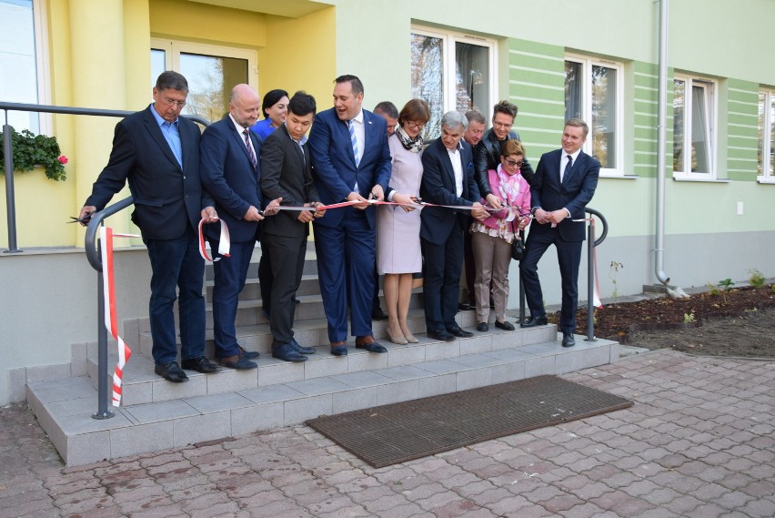 Zespół Szkół Zawodowych jak nowy. Zobacz, jak wygląda po termomodernizacji (zdjęcia)