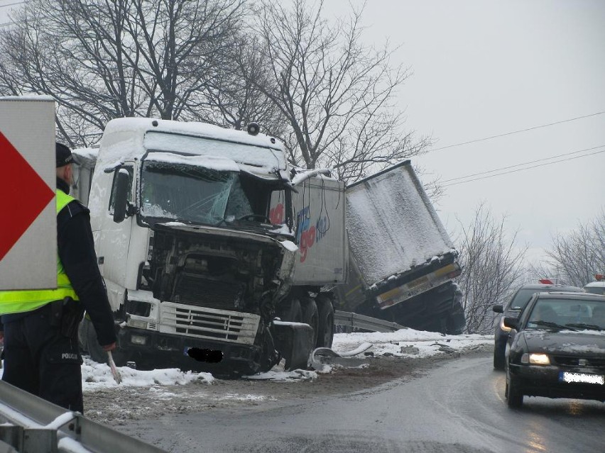 Zderzenie ciężarówek w Bukowej