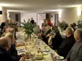 Dzień Seniora w Kolnie, czyli jak sołtys i „Kolnianki” Koło Gospodyń Wiejskich zaprosili mieszkańców do świetlicy wiejskiej