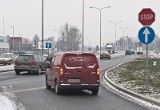 Wrocław: Po co znak stop przy wyjeździe z AOW?