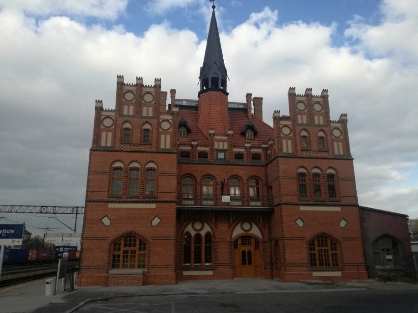 Dworzec w Nowych Skalmierzycach z dotacją Ministerstwa Kultury i Dziedzictwa Narodowego