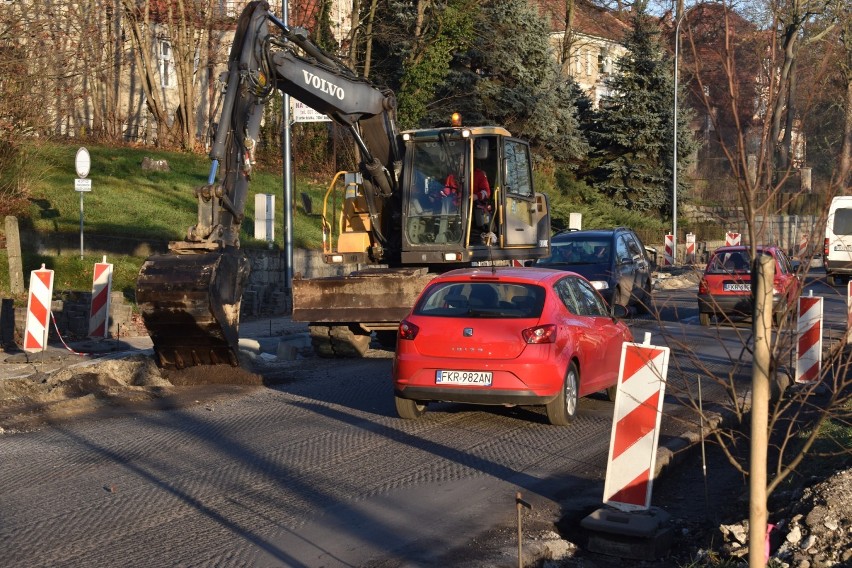 Tak wyglądają obecnie prace przy ul. Chrobrego w Krośnie...
