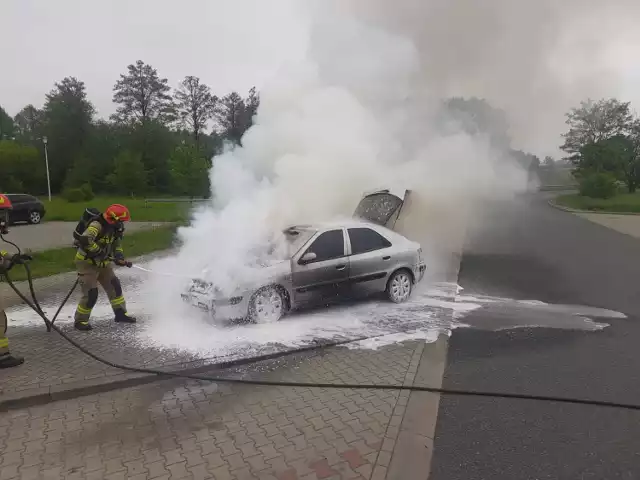 Pożar samochodu osobowego na MOP Mokrzyska przy autostradzie A4, 25.05.2023
