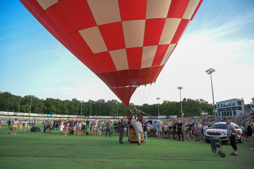 Balonowa fiesta tym razem odbyła się na stadionie GKM