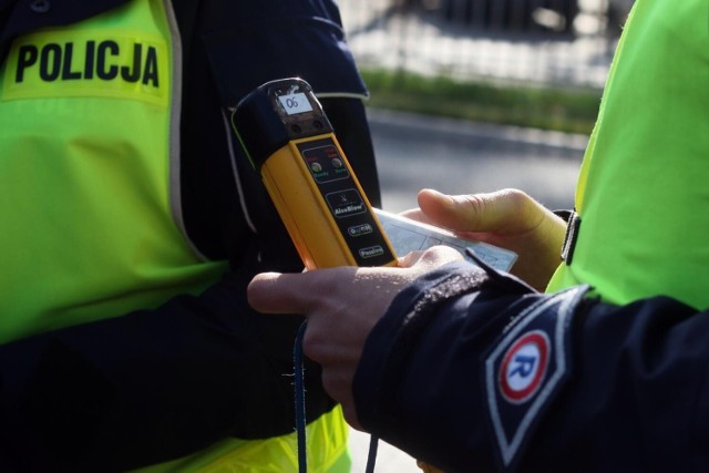 Małopolscy policjanci przebadali na zawartość alkoholu w organizmie blisko 14,5 tys. kierujących