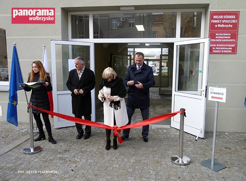 Otwarcie nowej siedziby MOPS-u w Wałbrzychu, połączone z...