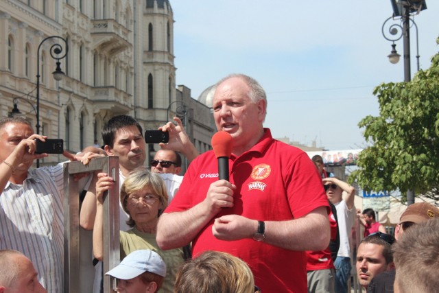 Zegarek Sylwestra Cacka za 15 tys. zł kupił Grzegorz Waranecki, ...