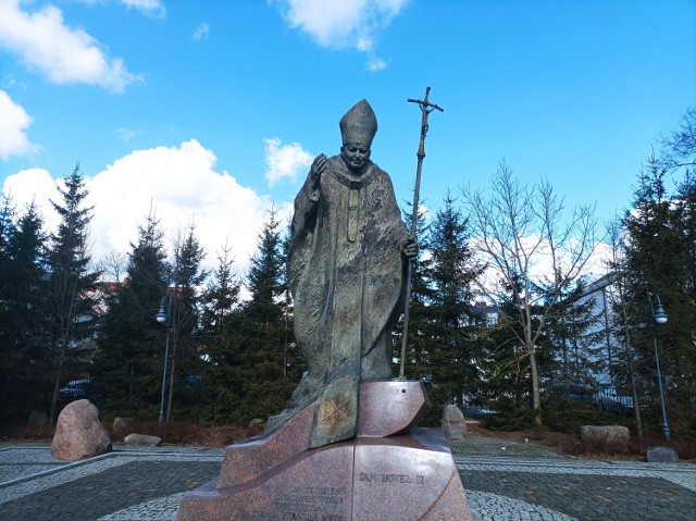 Pomnik Jana Pawła II w Suwałkach