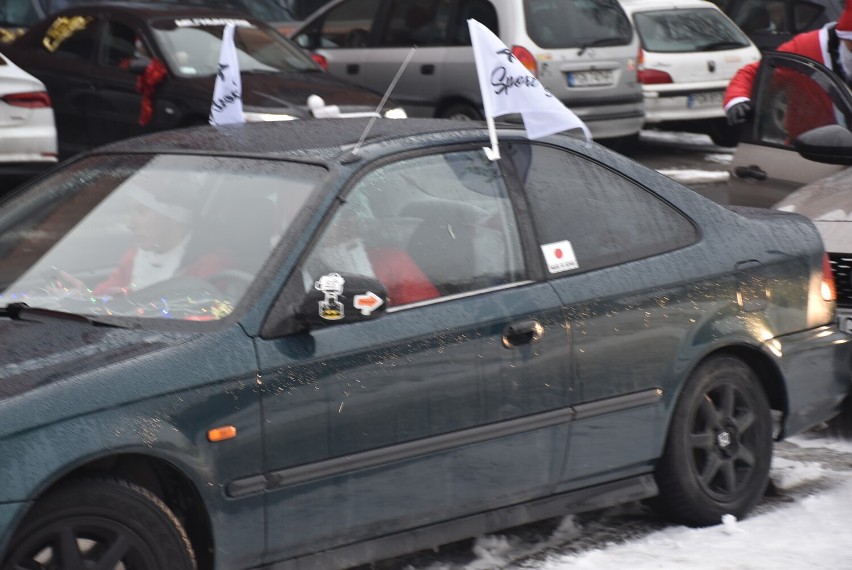 Gniezno. MotoMikołaje przeprowadziły zbiórkę dla Domu Matki i Dziecka i ruszyły w miasto! [FOTO]