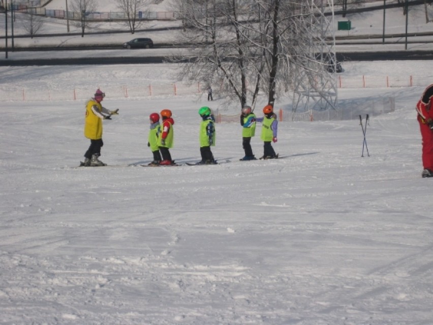 Treningi w szkółce narciarskiej