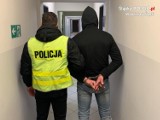 Wodzisławska policja złapała fałszywego policjanta. Oszukał 70-latka na dużo pieniędzy. Mężczyzna został zatrzymany w Rudzie Śląskiej 