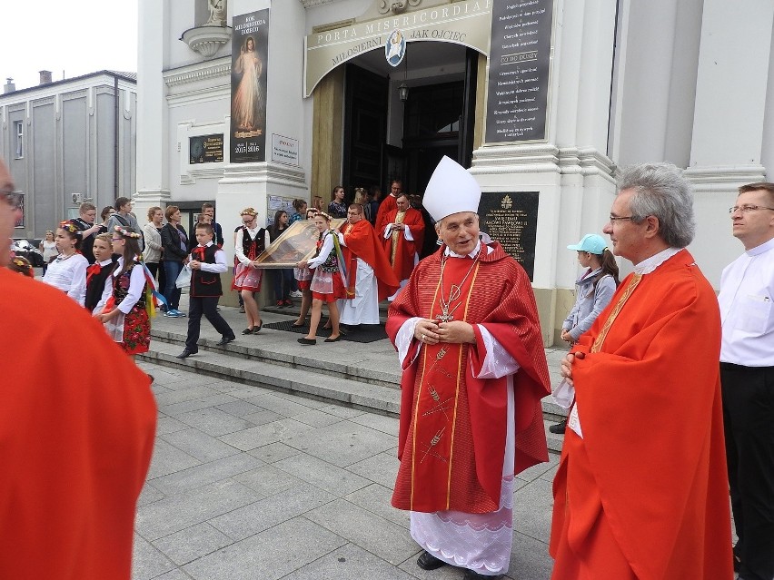 Wadowice pożegnały symbole Światowych Dni Młodzieży [ZDJĘCIA]