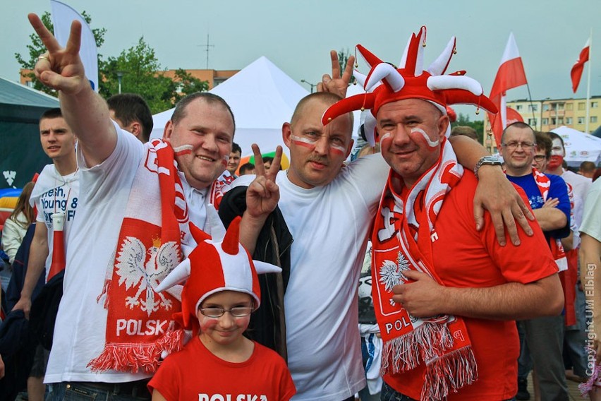 EURO 2012: Elbląska Strefa Kibica - mimo deszczu, ponownie biało-czerwona [ZDJĘCIA]
