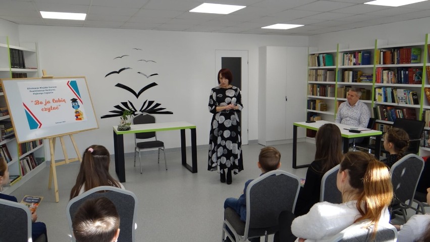 W dobrzyckiej bibliotece odbyły się miejsko-gminne eliminacje konkursu pięknego czytania