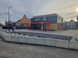 Zakończyła się budowa kolejnego KFC w Opolu. Lokal powstał u zbiegu ulic Niemodlińskiej i Prószkowskiej na Zaodrzu. Wkrótce otwarcie