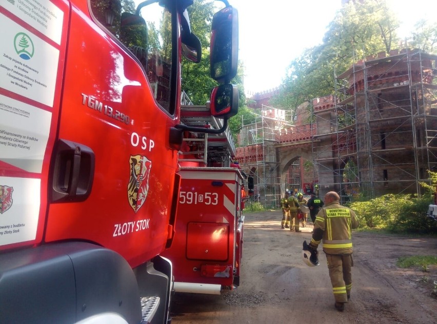 Tragedia na Dolnym Śląsku. Mężczyzna spadł z zamkowej baszty. Zginął na miejscu