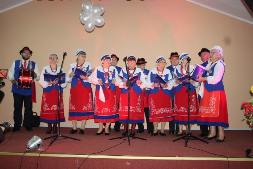 10-lecie zespołu folklorystycznego Kujawioki od Dobrego. Zdjęcia z jubileuszu