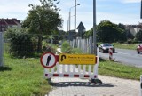 Od tygodni na budowie podziemnego przejścia przy moście w Głogowie hula wiatr. Czy to koniec współpracy miasta z wykonawcą?